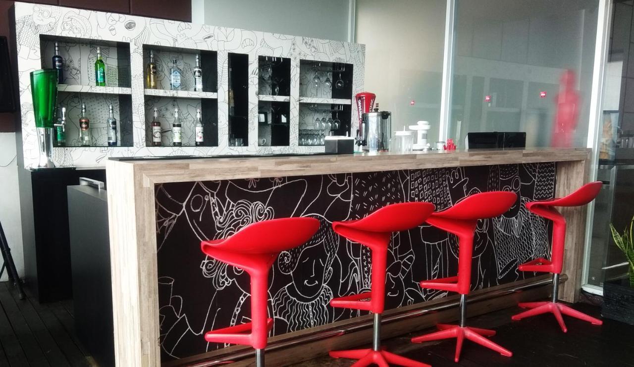 Готель Ibis Padang Екстер'єр фото