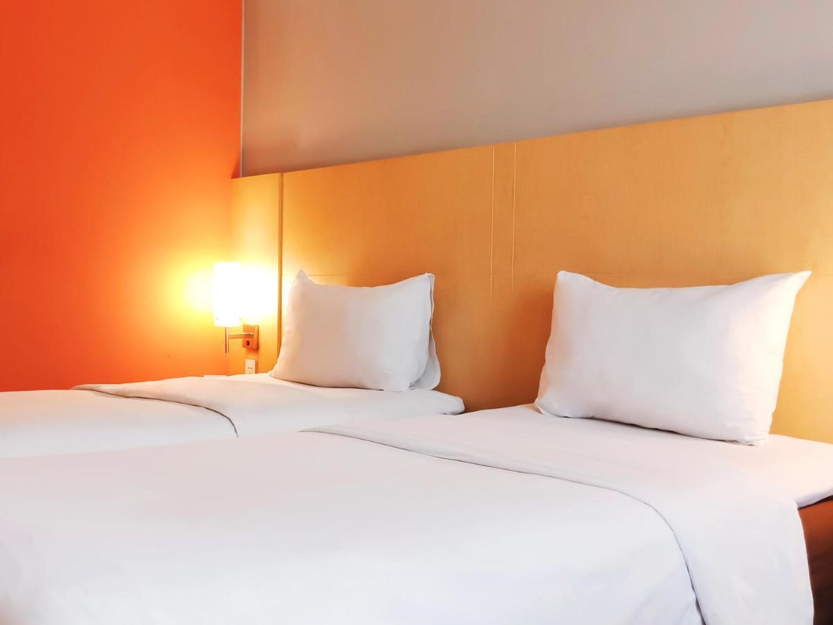 Готель Ibis Padang Екстер'єр фото
