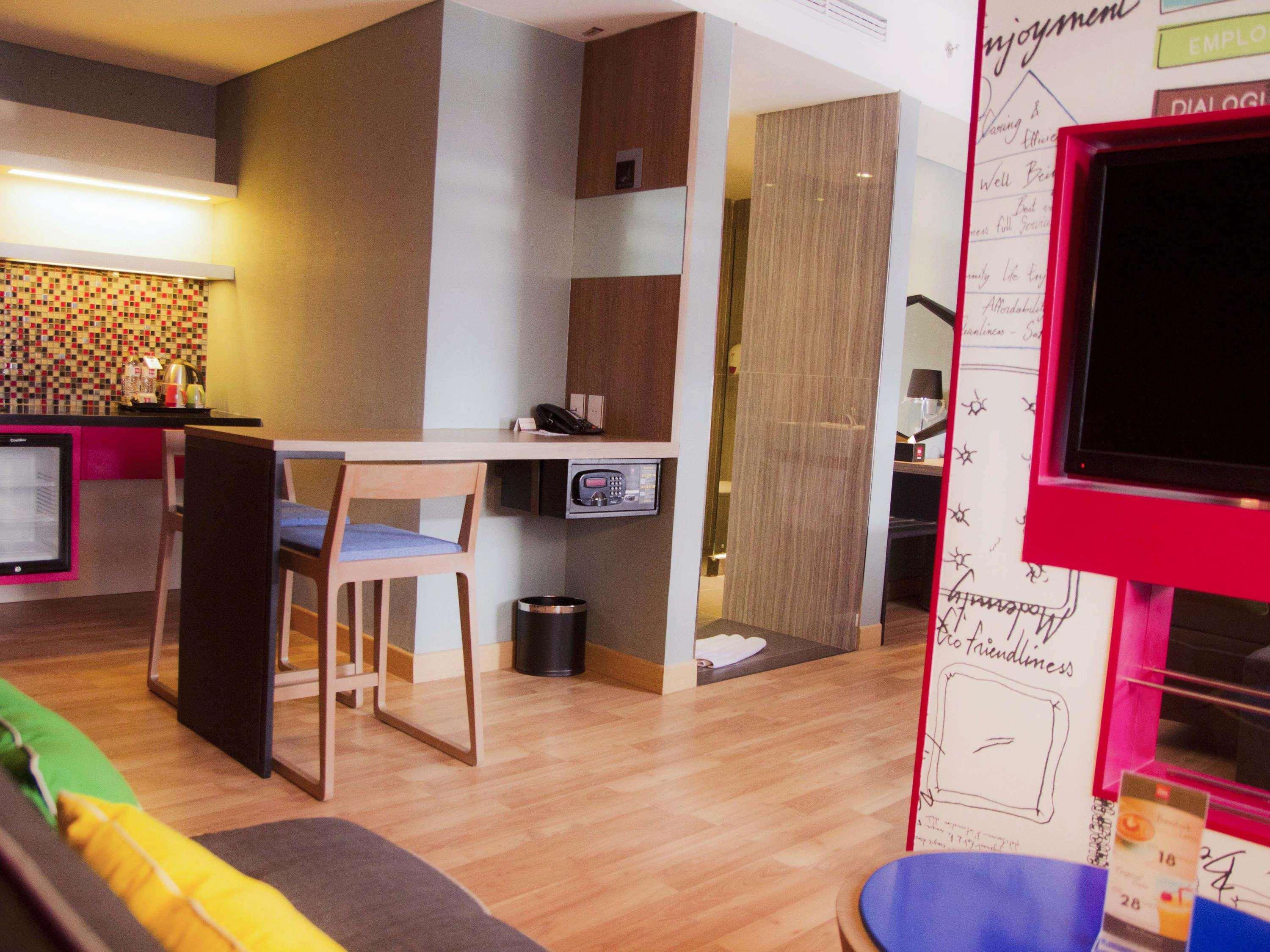 Готель Ibis Padang Екстер'єр фото