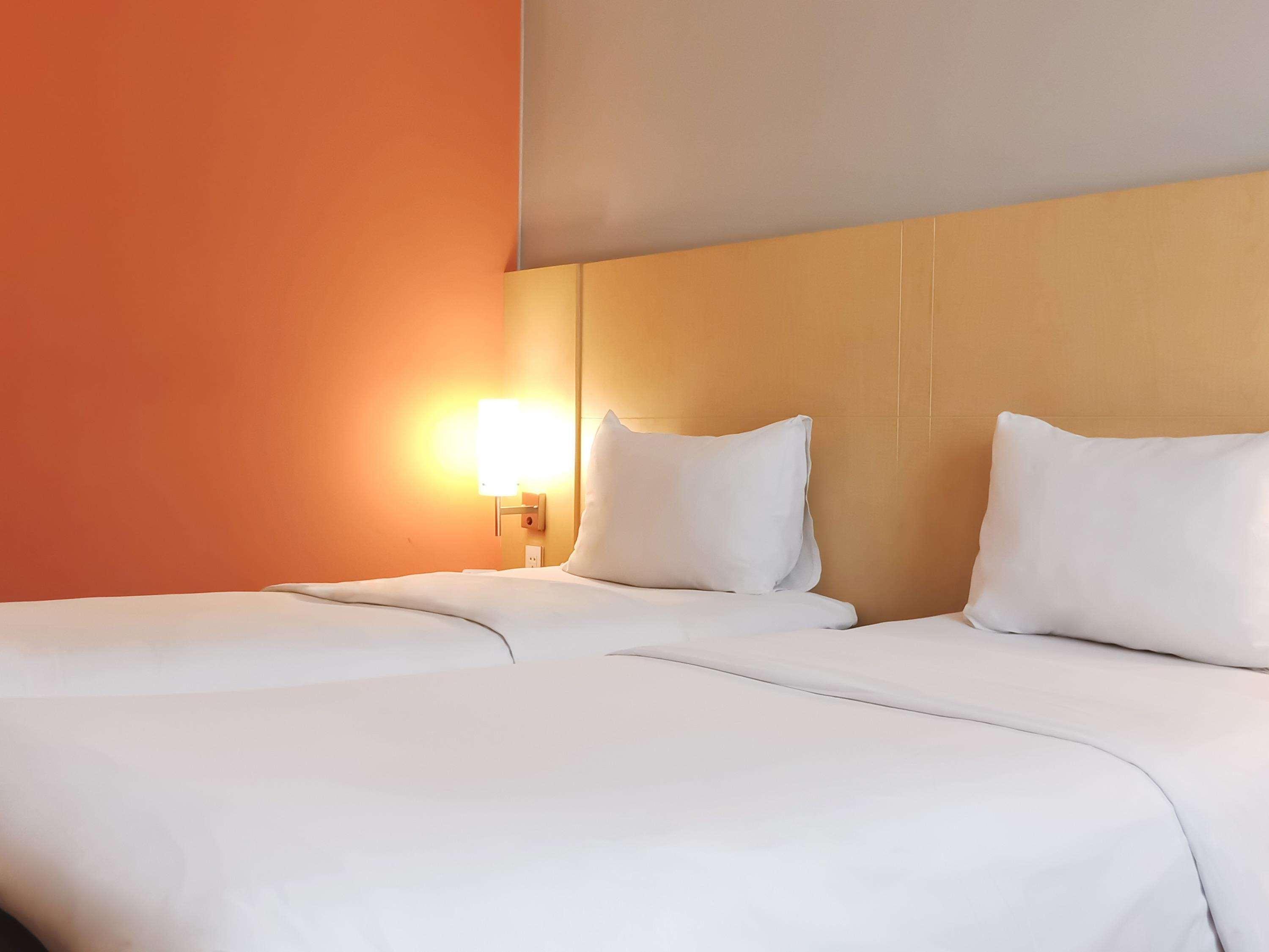 Готель Ibis Padang Екстер'єр фото