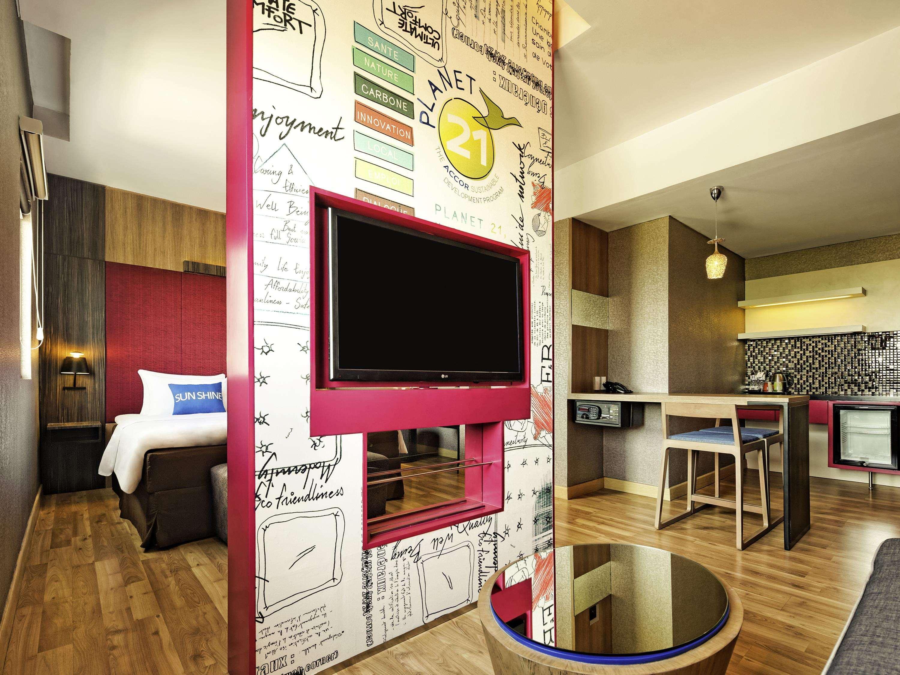 Готель Ibis Padang Екстер'єр фото
