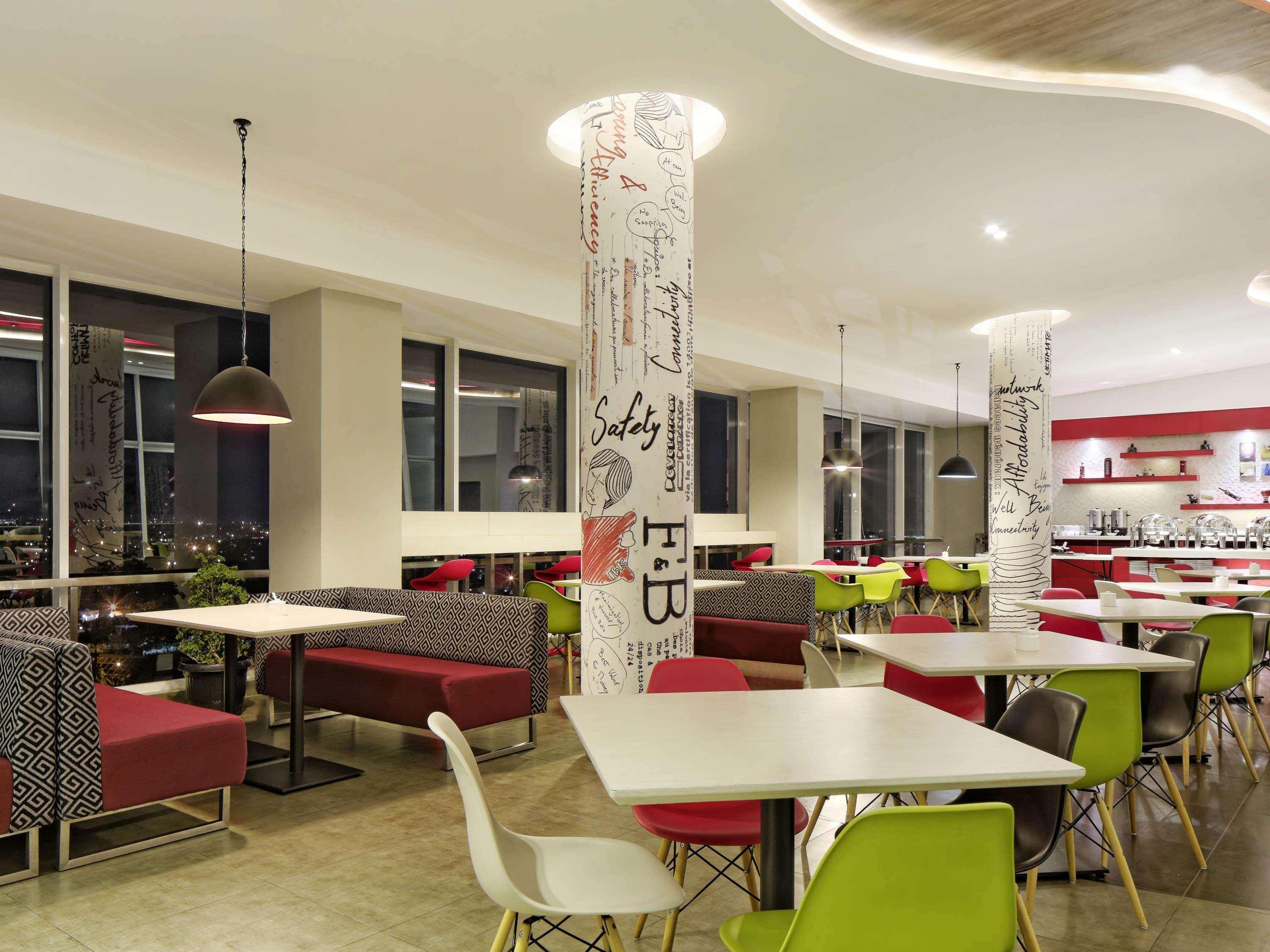 Готель Ibis Padang Екстер'єр фото