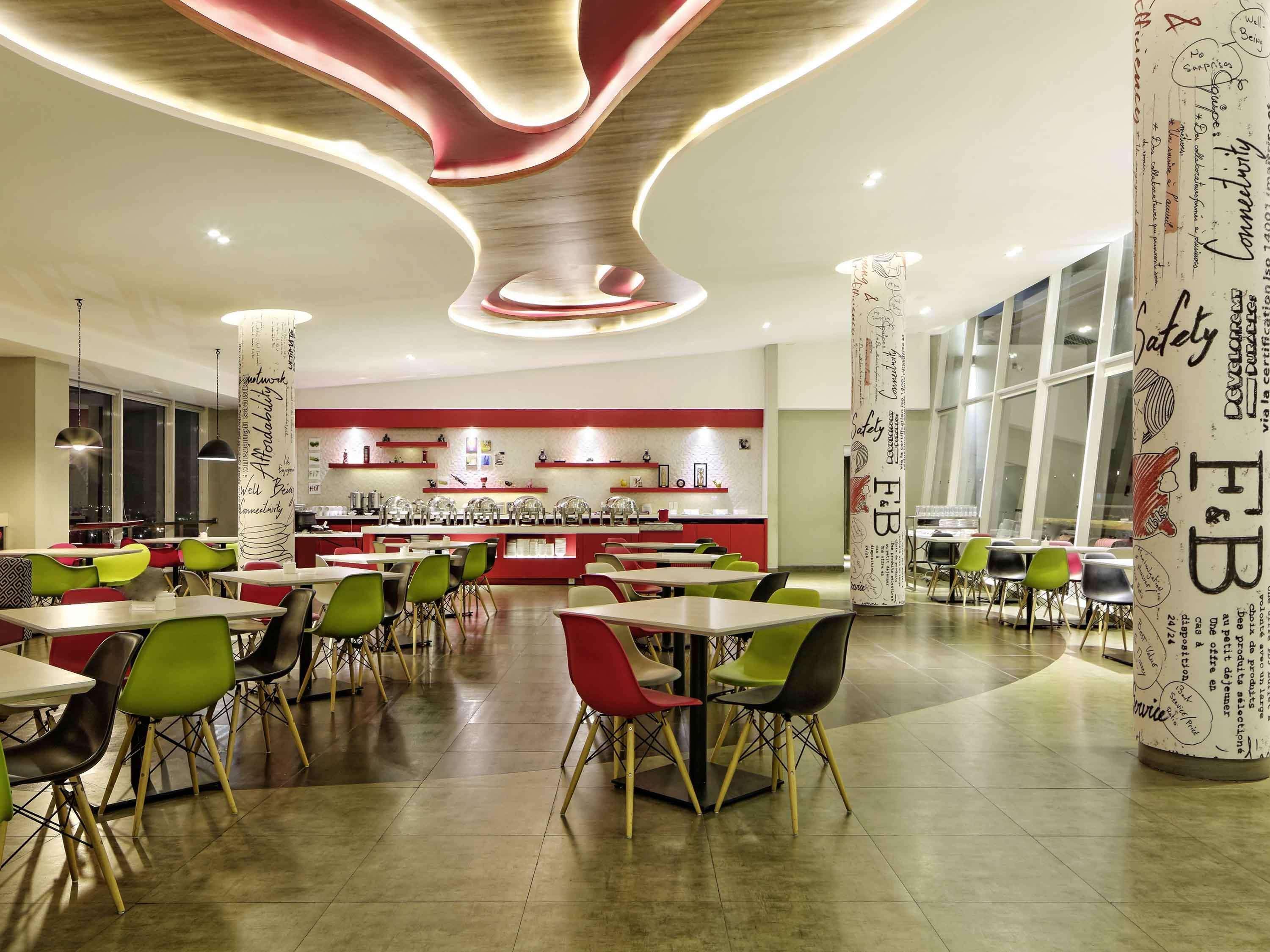 Готель Ibis Padang Екстер'єр фото