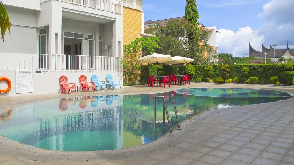 Готель Ibis Padang Екстер'єр фото