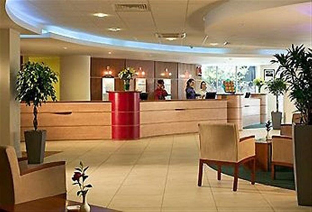 Готель Ibis Padang Екстер'єр фото
